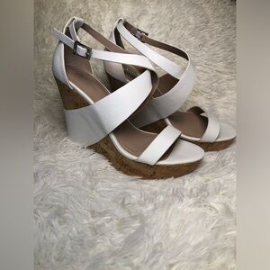 Women's White Wedge Sandals size 9 NWOT